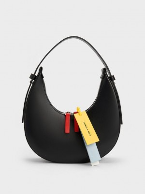 Charles & Keith Cockade Crescent Hobo Bag Siyah | BKPD-08145