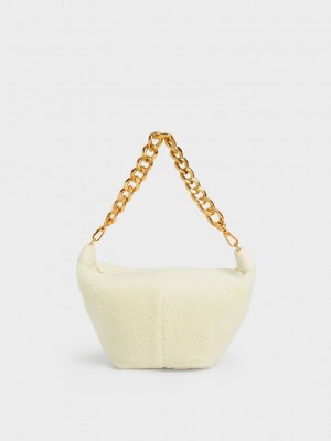 Charles & Keith Daki Chain Handle Furry Hobo Bag Renkli | FJLA-67145
