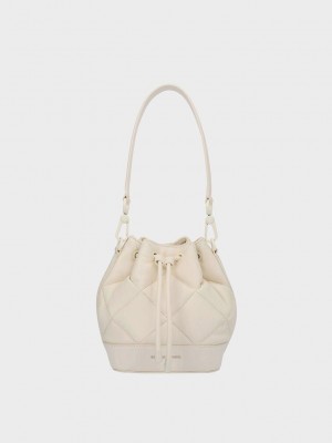 Charles & Keith Lin Kapitone Chain-Handle Bucket Bag Krema | HUJX-25901