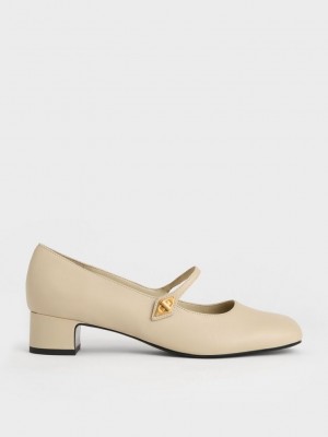 Charles & Keith Metallic Accent Mary Jane Pumps Sarı | QWRT-50127