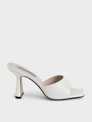 Charles & Keith Square Burunlu Topuklu Mules Krema | VZTD-54267