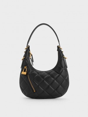 Charles & Keith Swing Padlock Kapitone Crescent Bag Siyah | DLEH-70539